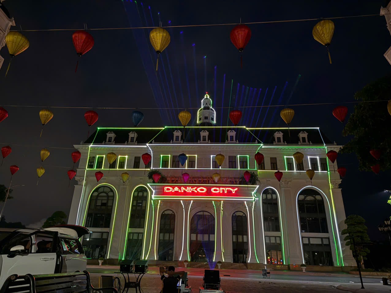 Laser Mapping Building Facade Ngoài Trời - Giải Pháp Trình Diễn